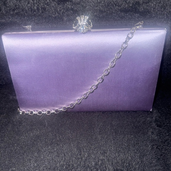 Kurt Geiger Purple Clutch with Silver cross body Chain EUC - Picture 4 of 7